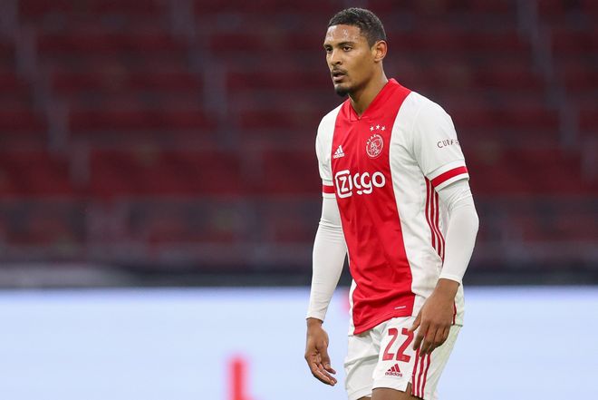 战术上做出 战术上做出