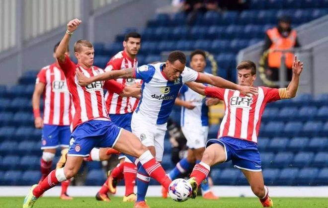 牌也是一大 牌也是一大